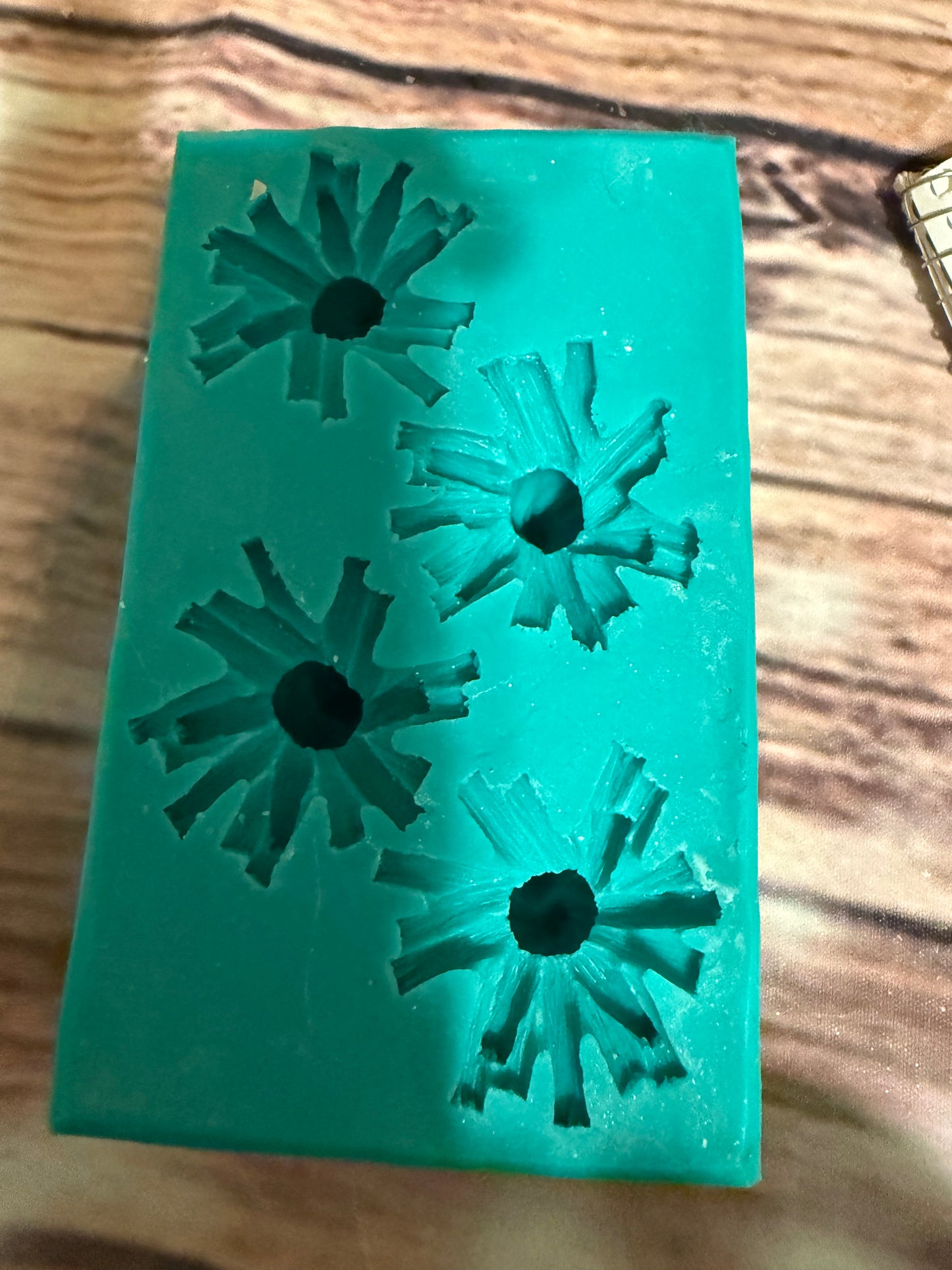 4 cavity bonfire mold