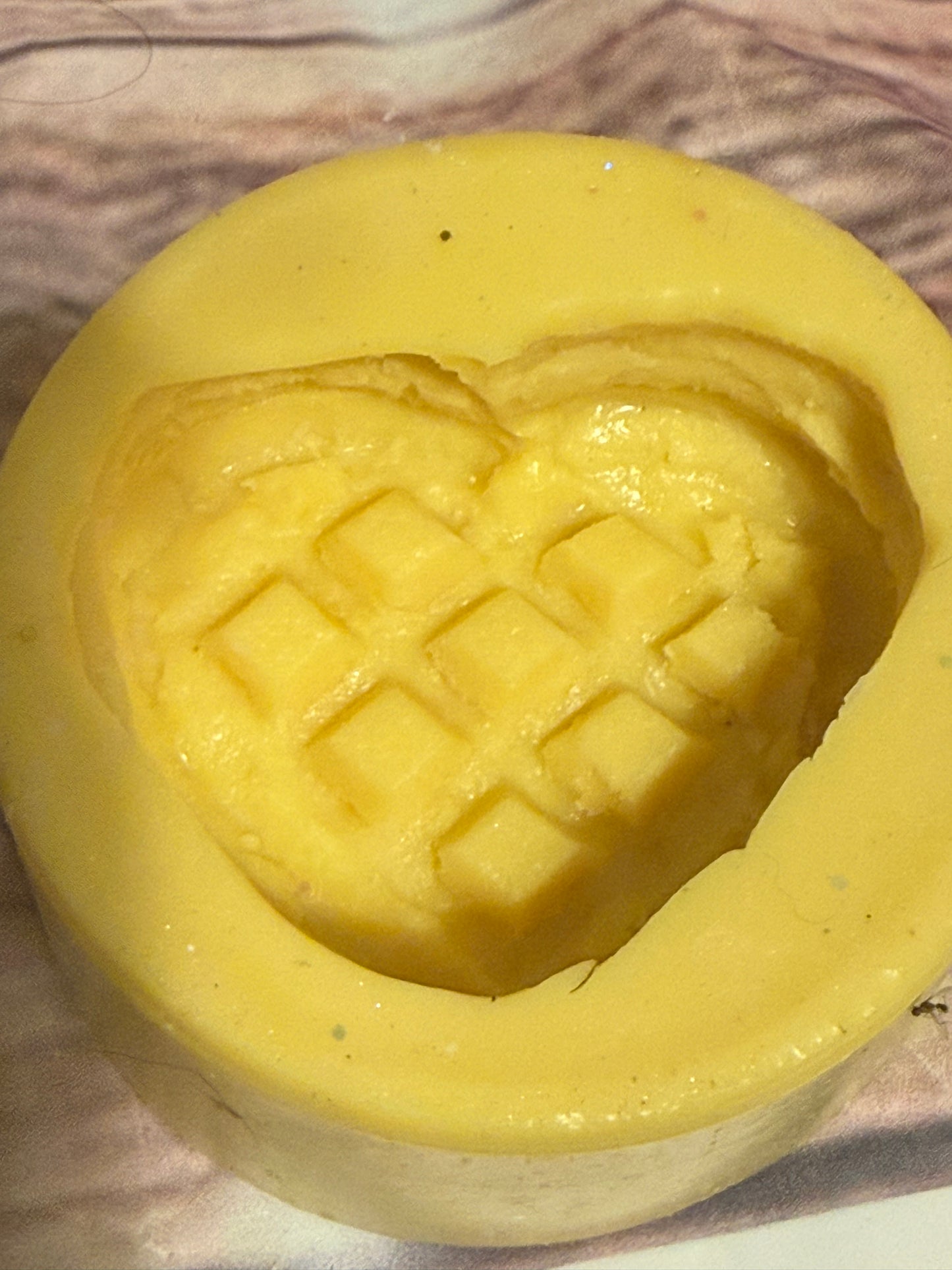 1 cavity heart waffle mold