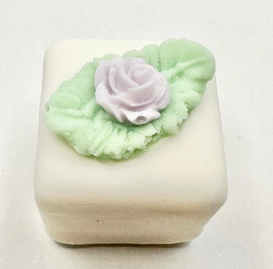4 cavity petit four mold