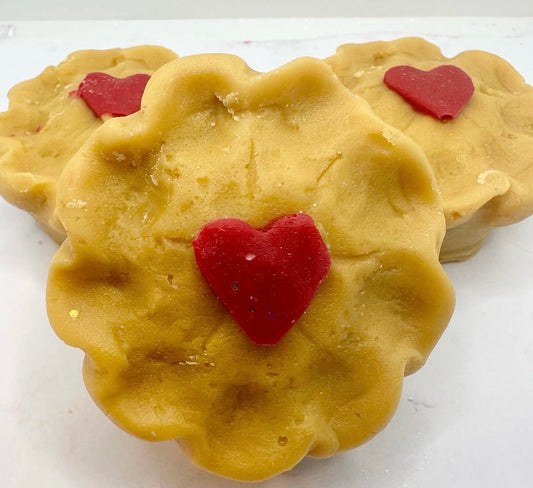 1 cavity pie with heart mold