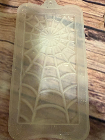 1 cavity spider web snap bar