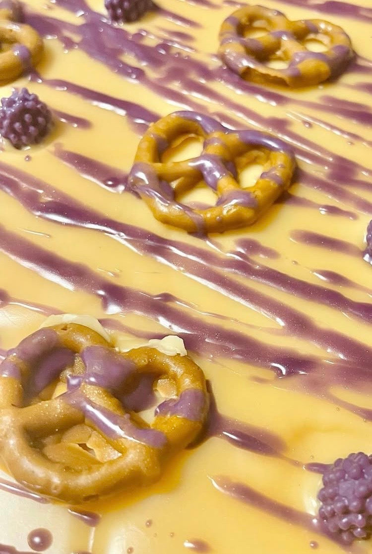 4 cavity mini pretzels mold