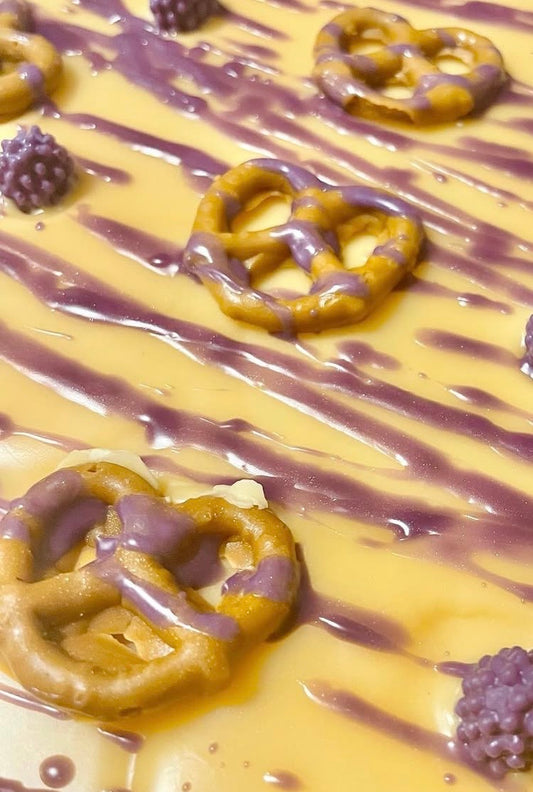 4 cavity mini pretzels mold