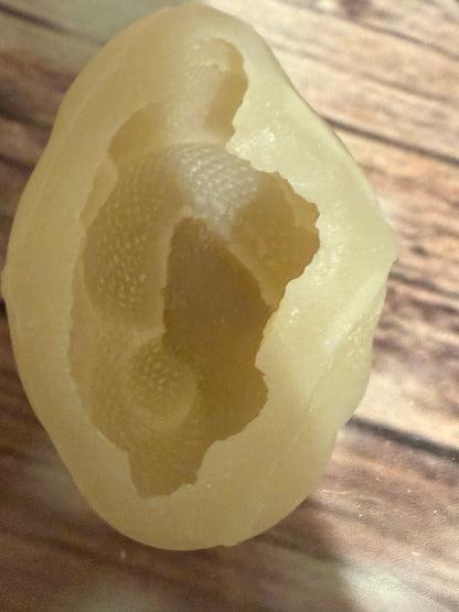 1 cavity coiled snake mold