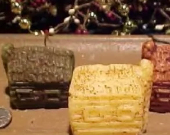 4 cavity small cabin mold