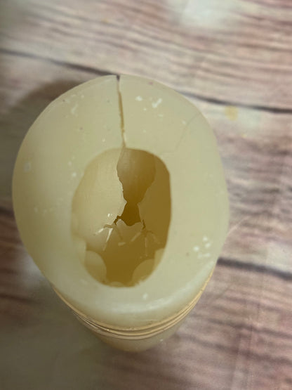 1 cavity raven on skull mold