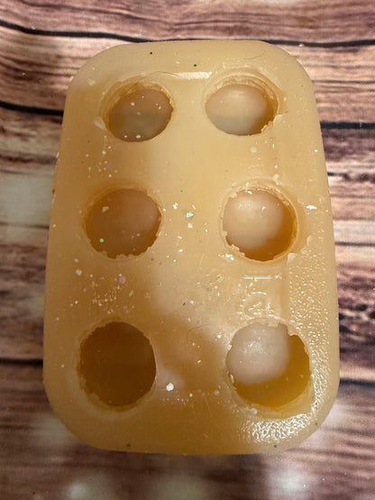 6 cavity macaron mold