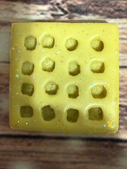 16 captain crunch & 16 cavity berries mold
